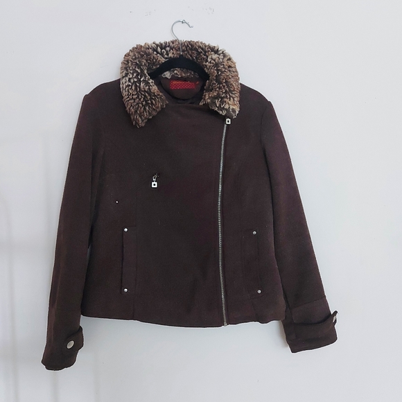 Coat - Picture 3 of 3